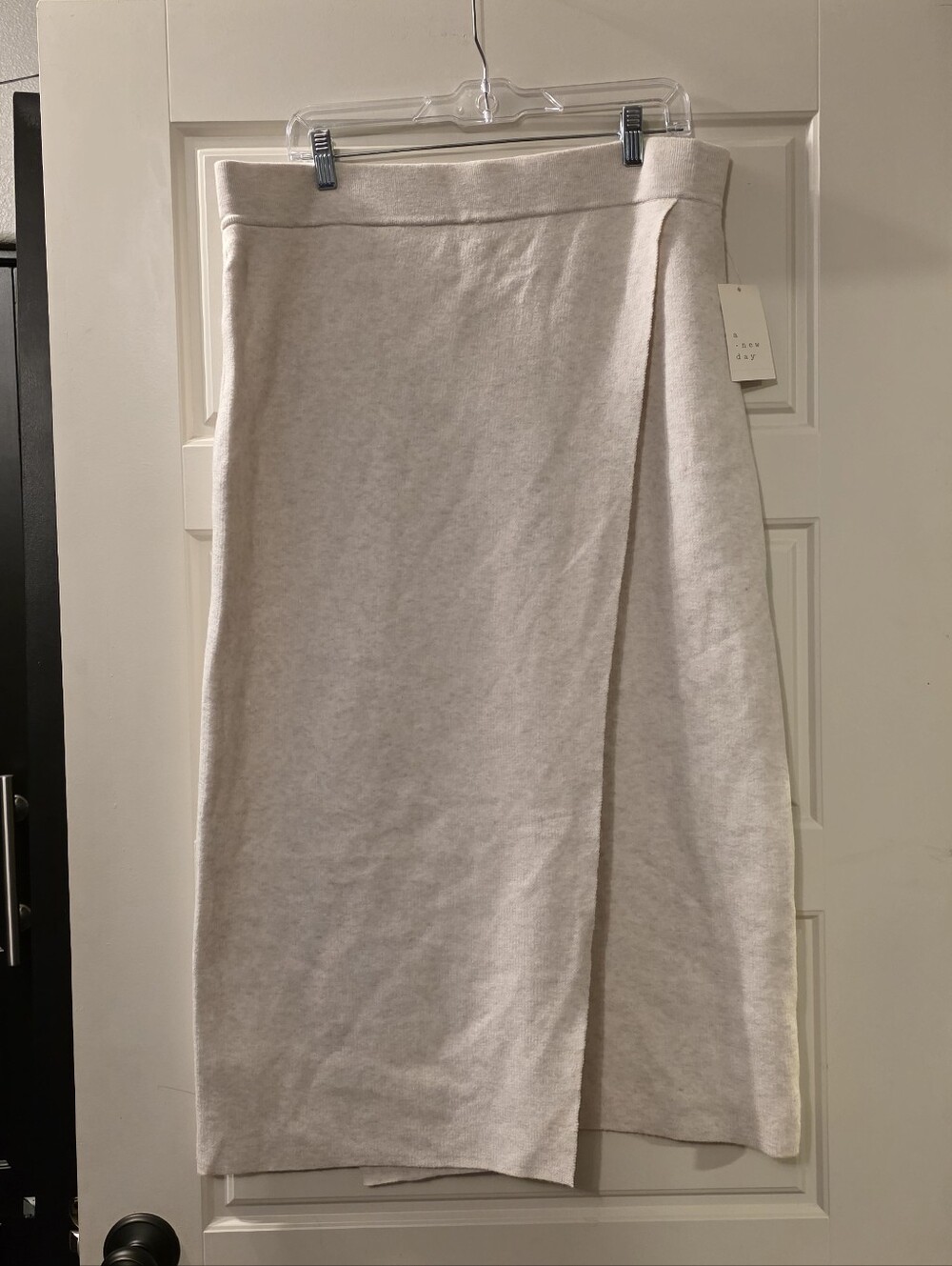 Women’s Cream Wrap-Front Midi Skirt Size XXL